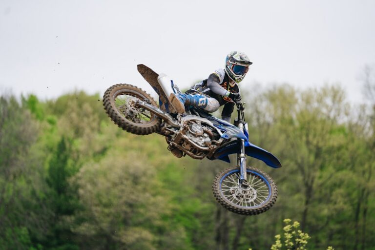 première moto-cross : guide pratique pour pilotes